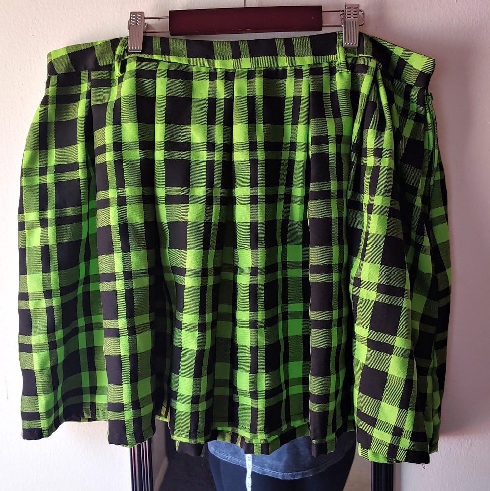 Hot Topic Acid Green Plaid mini Skirt